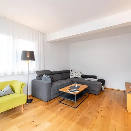 Drei Berge Blick - By Mynests * Grobming