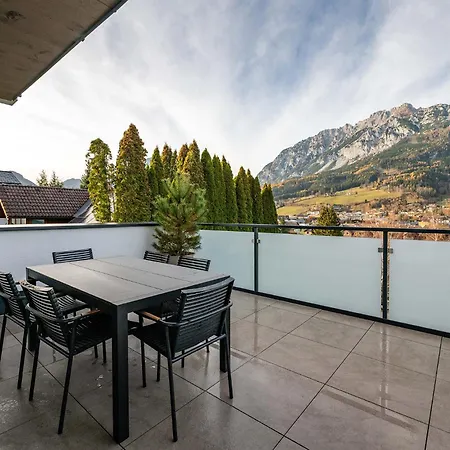 Drei Berge Blick - By Mynests Grobming