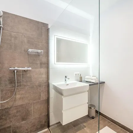 Apartment Drei Berge Panorama Suites - By Mynests Grobming