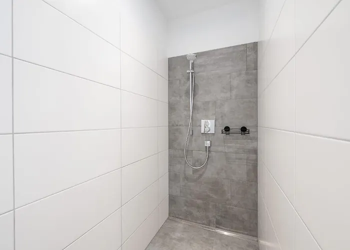 Apartment Drei Berge Blick - Moderne Mit Panorama-terrasse In *